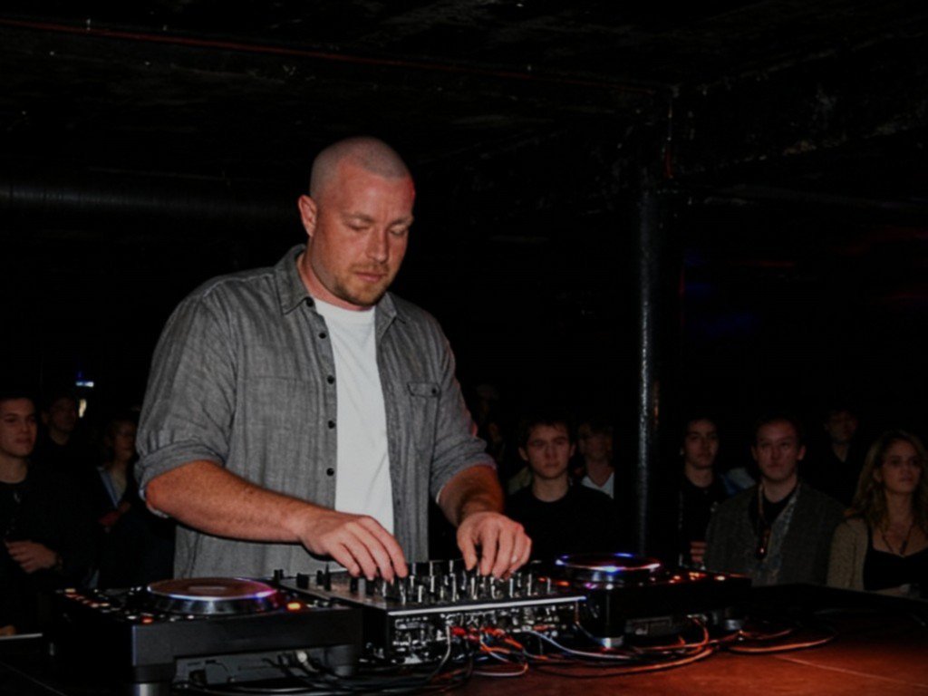 DJ KenThePartyMan FUBAR Nights photo 24 - fubarnights.com South Florida nightclub party