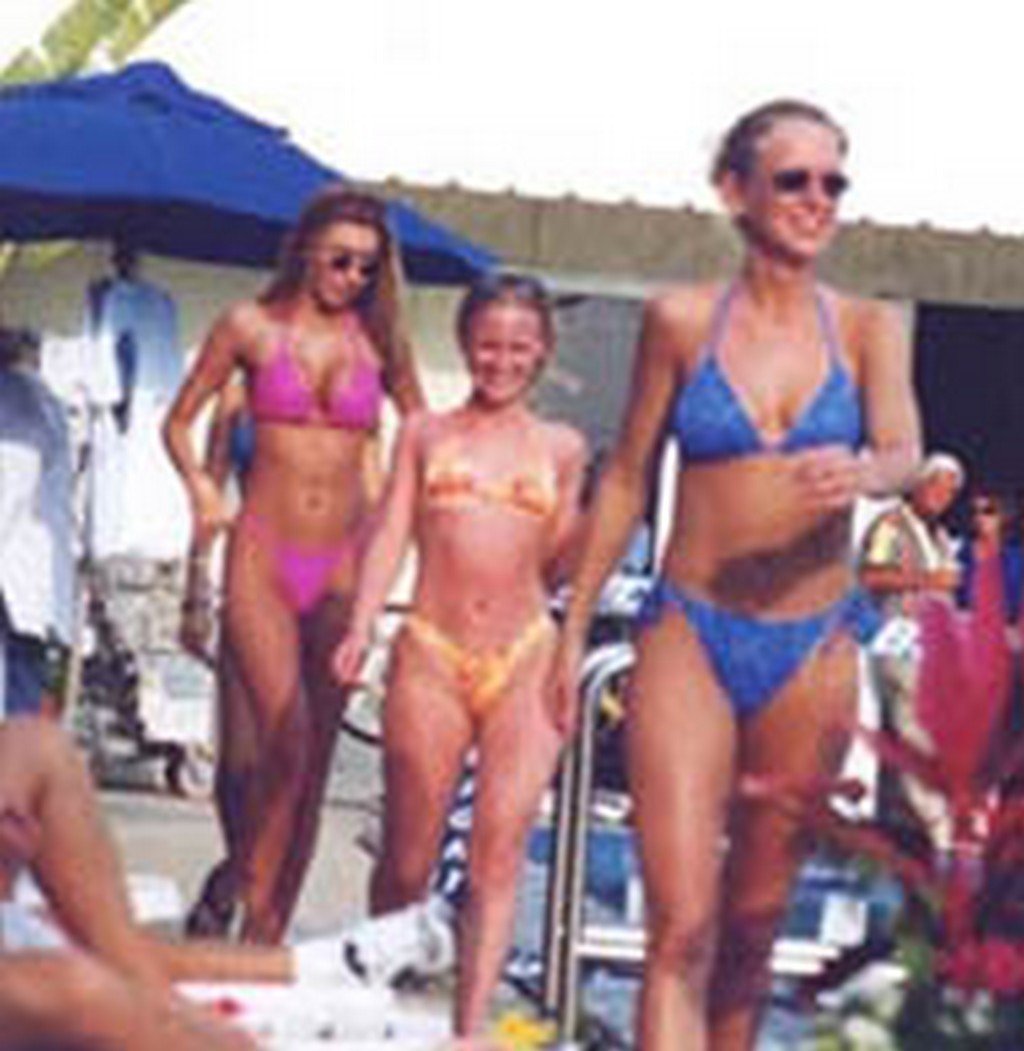 DJ KenThePartyMan FUBAR Nights photo 133 - fubarnights.com South Florida nightclub party