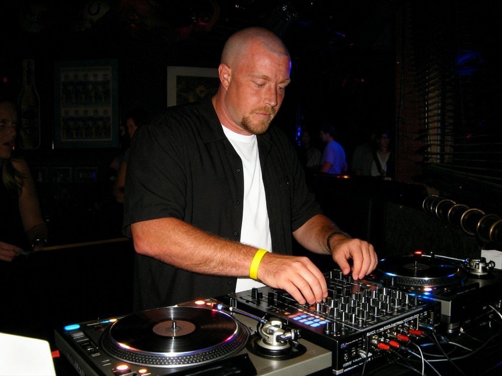 DJ KenThePartyMan FUBAR Nights photo 155 - fubarnights.com South Florida nightclub party