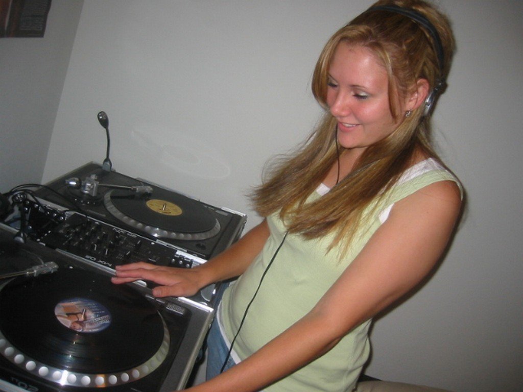 DJ KenThePartyMan FUBAR Nights photo 210 - fubarnights.com South Florida nightclub party